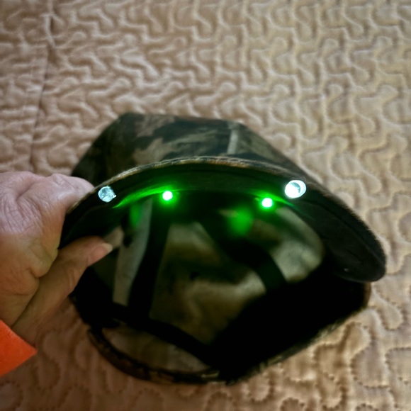 Paramount Apparel Outdoors Flash Light Camo Hat Strapback Superior Quality - Picture 6 of 13